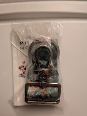 Harveys Disney Collaboration Winter Wonderland Click N Go Keychain